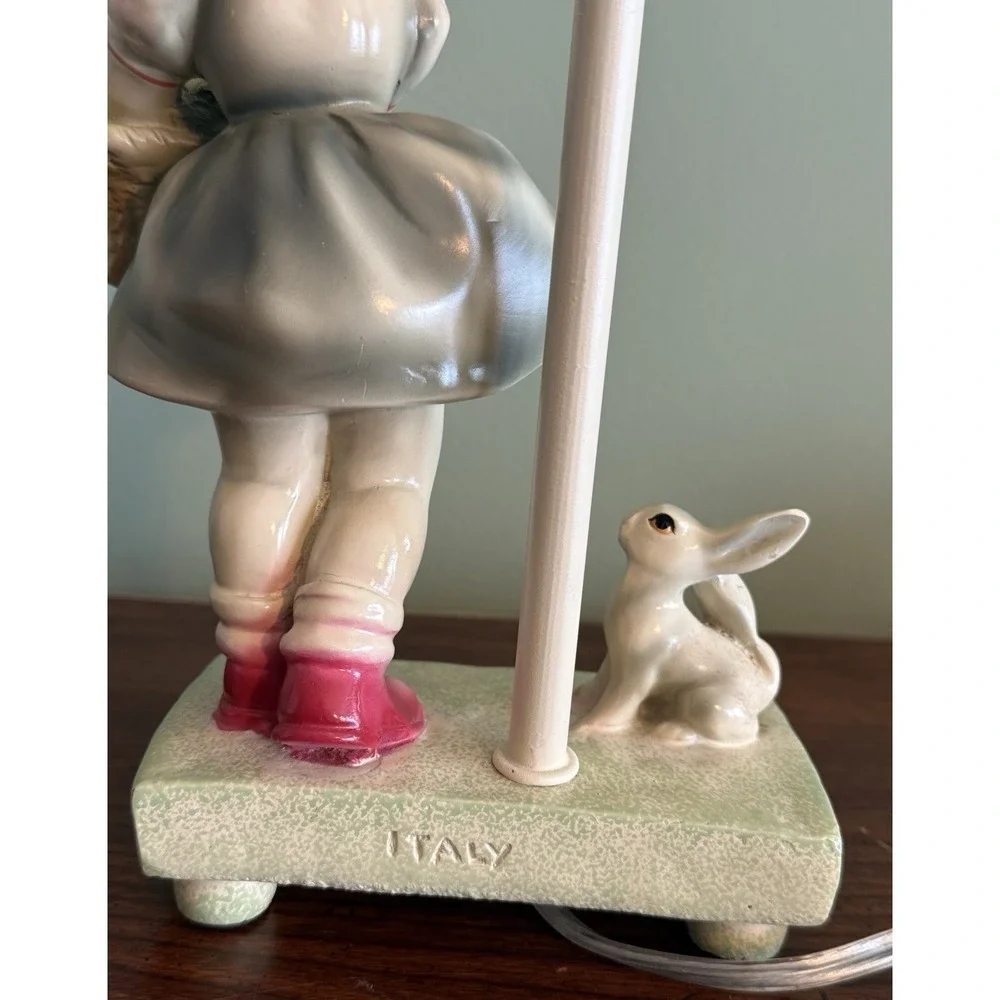 Vtg APPLE BASKET GIRL &‎ RABBIT Table Lamp ENAMELED METAL Italy W Labels